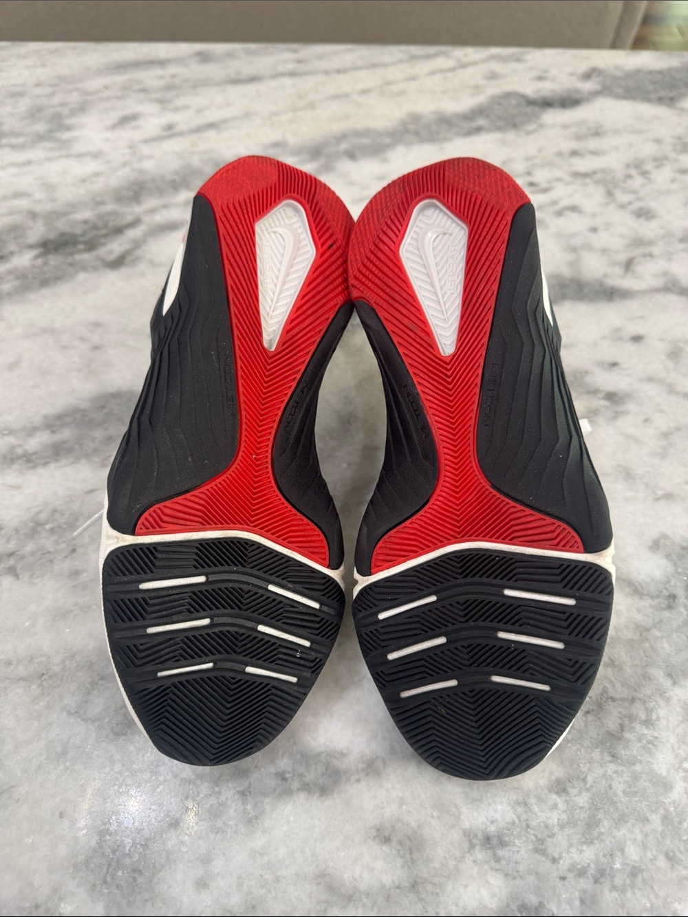 Nike Women’s Metcon’s White/Black/Red Low-Top Athletic Sneakers - Picture 5 of 6